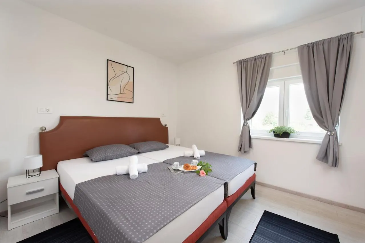 Hostel Hotel Potpican