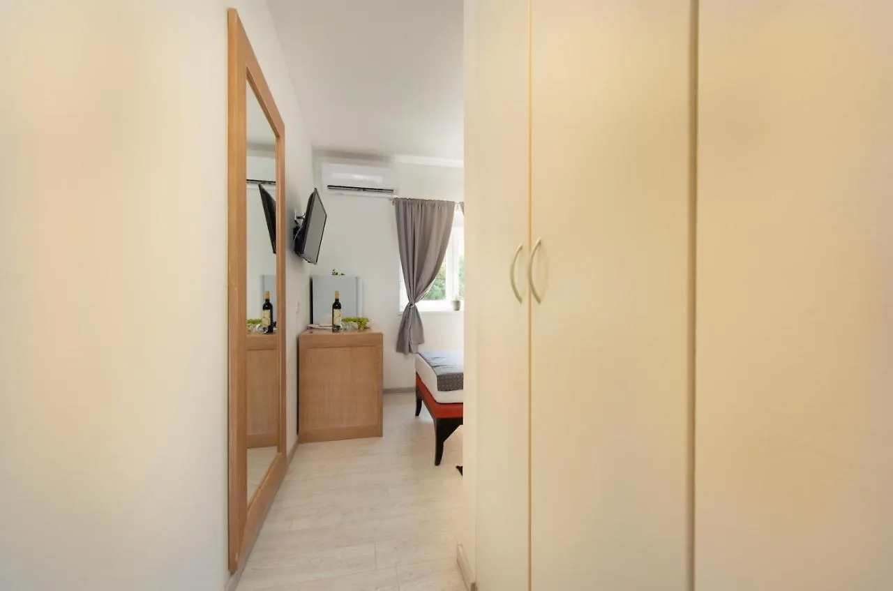 Hostel Hotel Potpican